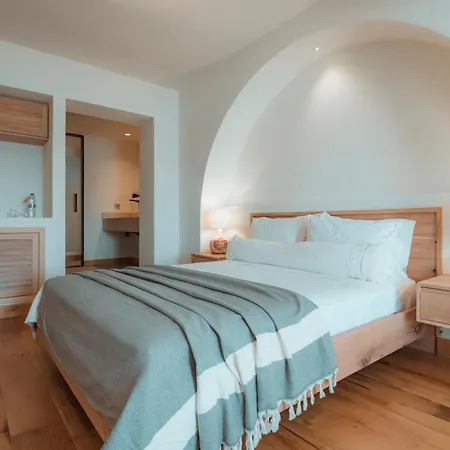 Unique-boutique Class - Adults Only