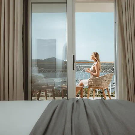 Unique-boutique Class - Adults Only Отель